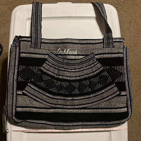 Tote-Oakland CA - Picture 3 of 5